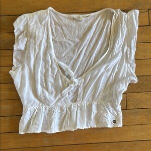 EUC Roxy White tie front cropped Ruffled Cap Sleeve Blouse